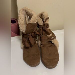 Cozy Brown Women's Boots